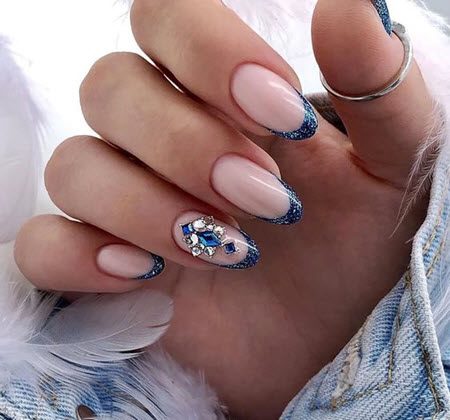 Дизайн ногтей гель-лаком 2021: фото модных тенденций красивого маникюра #130