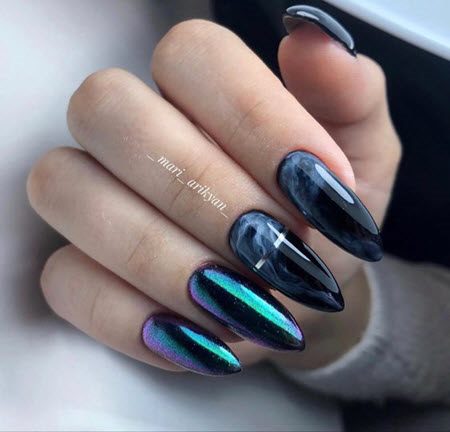 Темный маникюр 2021: новинки модного дизайна ногтей. Более 100 фото #110