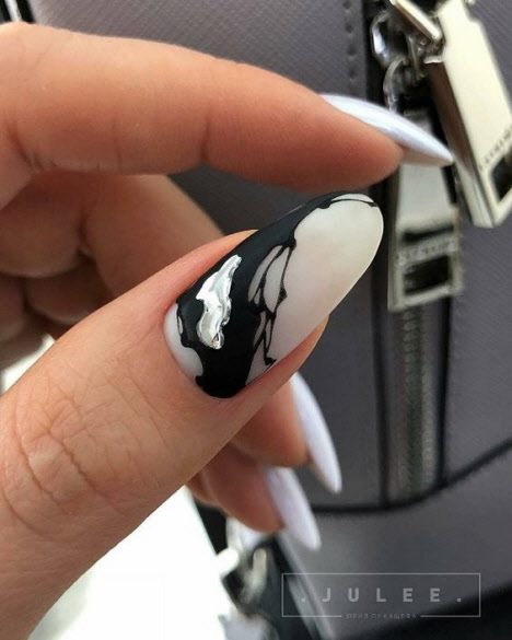 Новинка маникюра 2019-2020: техника слезы единорога или жидкий метал на ногтях. Фото модных и красивых сочетаний на короткие и длинные ногти #31