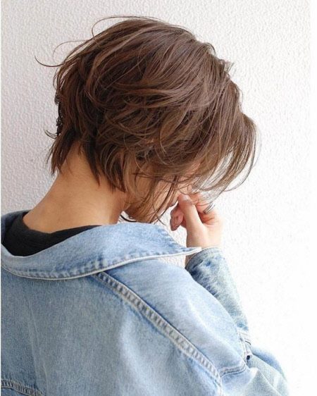Женские стрижки на короткие волосы: актуальные фото новинки и тренды #41