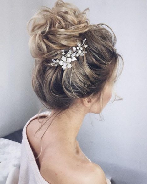 Свадебные прически 2019: фото модных и красивых идей на короткие, средние и длинные волосы #133