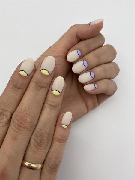 Маникюр на овальные ногти 2021: актуальные фото новинки и модные тенденции дизайна ногтей #153