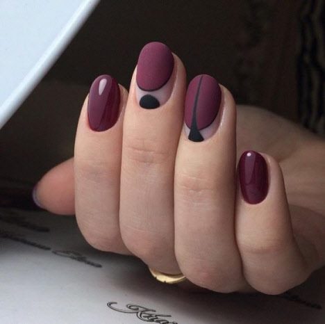 Темный маникюр 2020: фото новинки красивого дизайна ногтей на короткие и длинные ногти #17