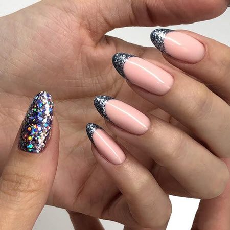 Дизайн ногтей гель-лаком 2021: фото модных тенденций красивого маникюра #129