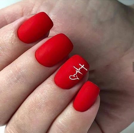 Красный дизайн ногтей 2021-2022: фото модного и стильного маникюра #110