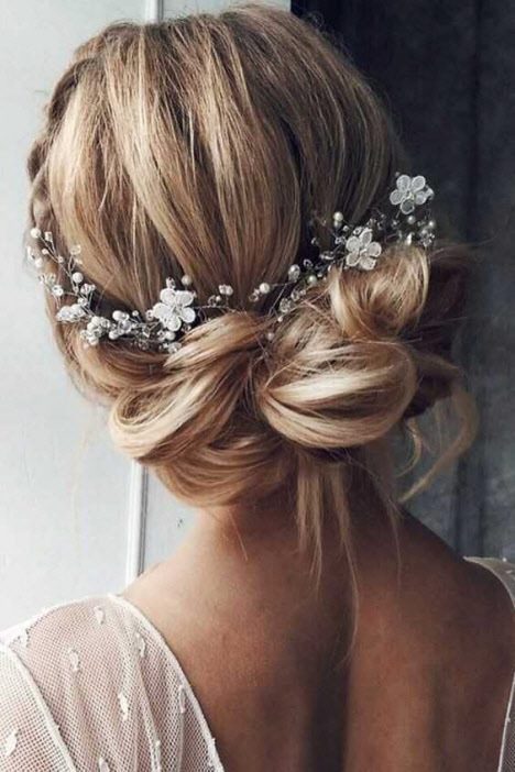 Свадебные прически 2019: фото модных и красивых идей на короткие, средние и длинные волосы #59