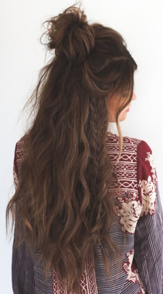 Прически на основе плетения кос на длинные и средние волосы. Пошаговые инструкции с фото #17