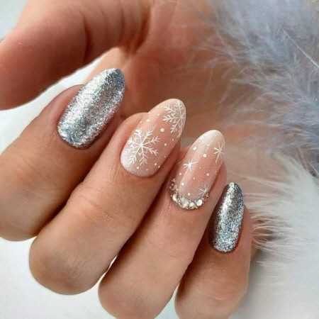 Модный зимний маникюр 2021-2022 на длинные миндалевидные и овальные ногти #52