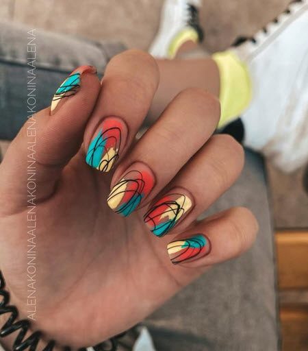 Дизайн ногтей гель-лаком 2021: фото модных тенденций красивого маникюра #62