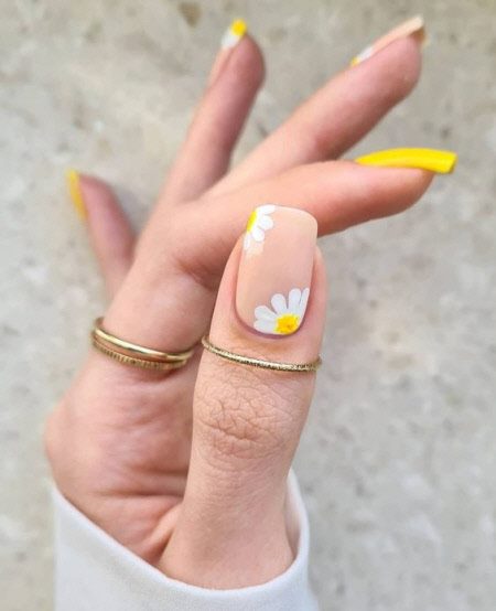 Красивый дизайн ногтей 2022-2023: фото модного маникюра из Инстаграм #48