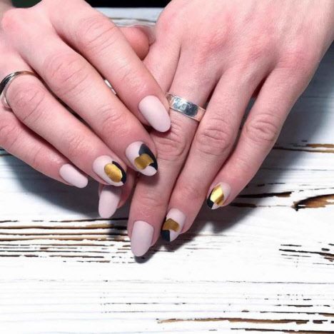 Новинка маникюра 2019-2020: техника слезы единорога или жидкий метал на ногтях. Фото модных и красивых сочетаний на короткие и длинные ногти #94