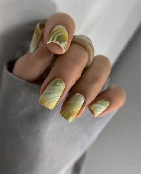 Маникюр весна 2023: актуальные цвета и трендовый дизайн ногтей #83