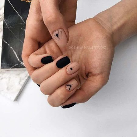Дизайн ногтей гель-лаком 2021: фото модных тенденций красивого маникюра #25