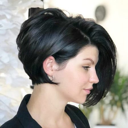 Актуальные женские стрижки 2021 на короткие волосы: фото каре, боб, пикси, андеркат #19
