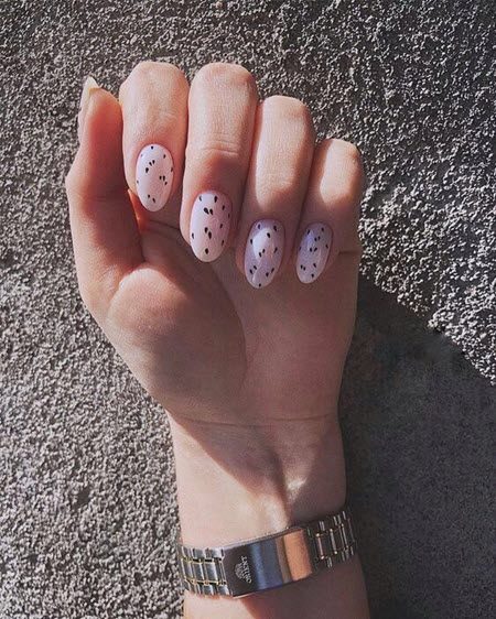Маникюр на овальные ногти 2021: актуальные фото новинки и модные тенденции дизайна ногтей #15