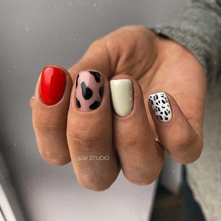 Дизайн ногтей гель-лаком 2021: фото модных тенденций красивого маникюра #74
