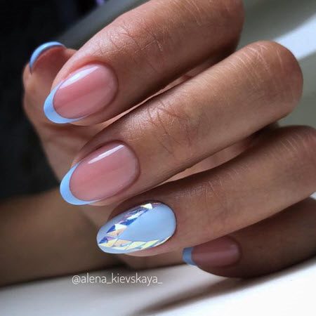 Голубой маникюр 2020. Фото новинки красивого и модного дизайна ногтей #57