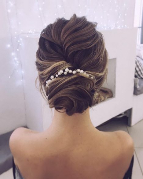 Свадебные прически 2019: фото модных и красивых идей на короткие, средние и длинные волосы #38