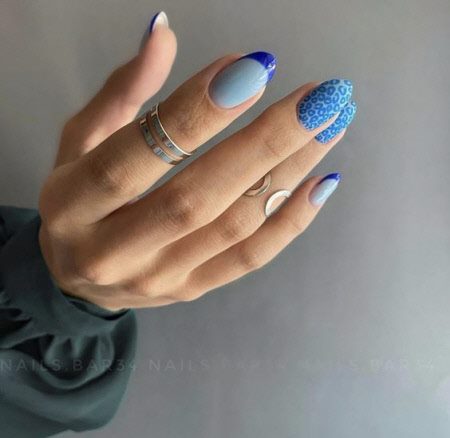 Голубой маникюр 2022-2023: фото новинки модного дизайна на короткие и длинные ногти #30