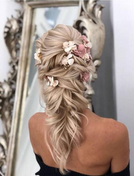 Свадебные прически 2019: фото модных и красивых идей на короткие, средние и длинные волосы #69