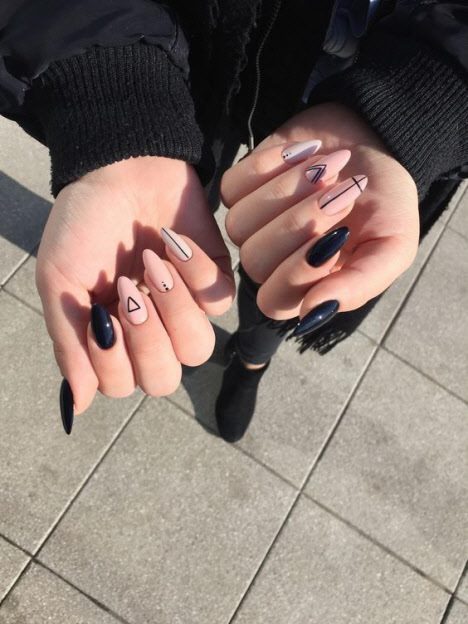 Темный маникюр 2020: фото новинки красивого дизайна ногтей на короткие и длинные ногти #106