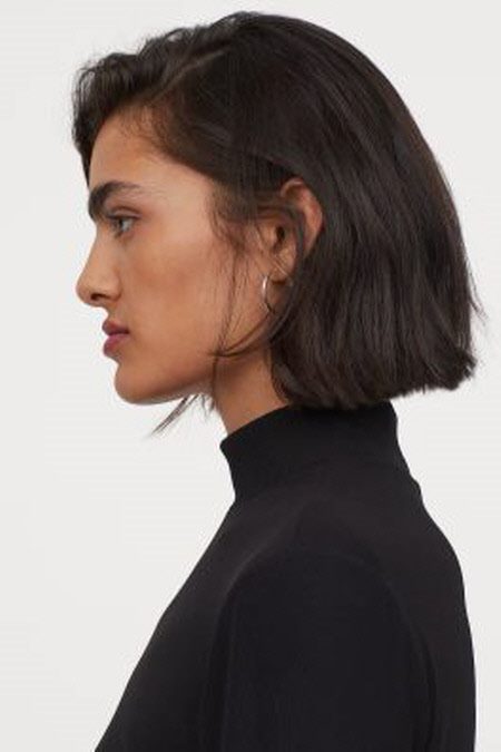 Модные и красивые женские стрижки на короткие волосы 2023 #25