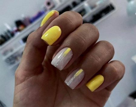 Желтый маникюр 2023: фото трендовых новинок дизайна на короткие и длинные ногти #69