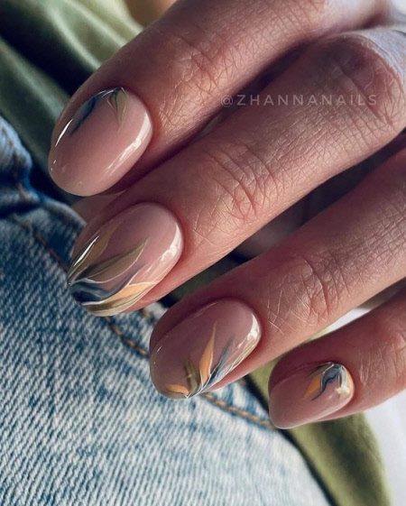 Маникюр осень 2021 на короткие ногти. Более 100 фото модного дизайна ногтей #67