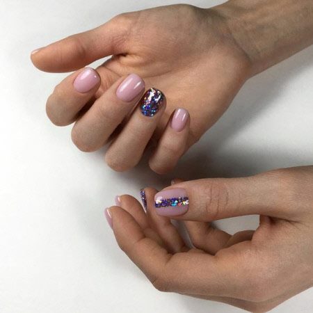 Модный зимний маникюр 2021-2022 на короткие ногти. Более 100 фото трендового дизайна ногтей #14