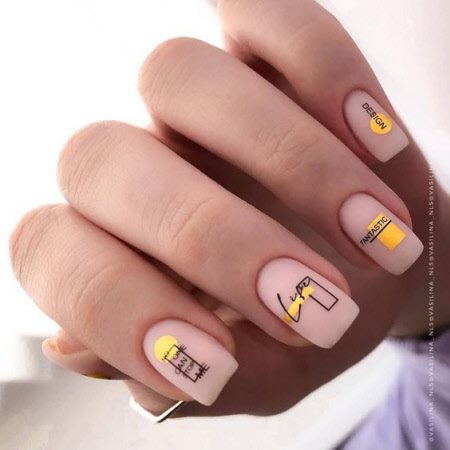 Желтый маникюр 2023: фото трендовых новинок дизайна на короткие и длинные ногти #30