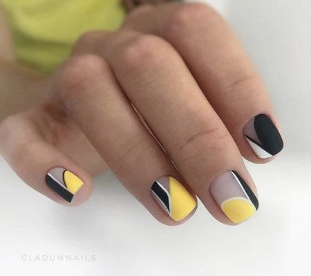 Желтый маникюр 2023: фото трендовых новинок дизайна на короткие и длинные ногти #56