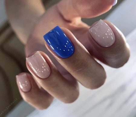 Голубой маникюр 2022-2023: фото новинки модного дизайна на короткие и длинные ногти #83