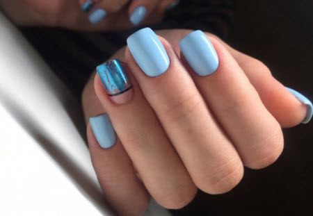 Голубой маникюр 2020. Фото новинки красивого и модного дизайна ногтей #33
