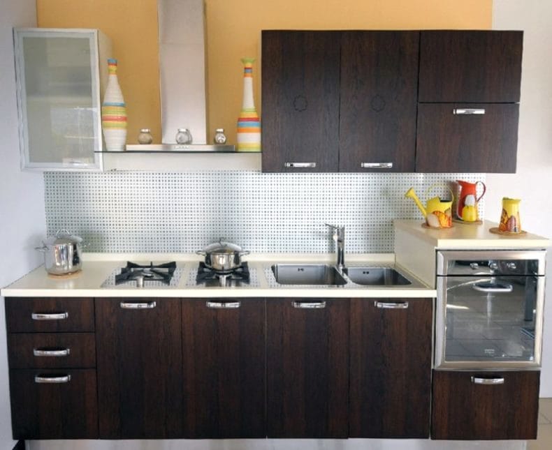 Интерьер маленькой кухни — 100 фото идей оформления дизайна на маленькой кухне #3