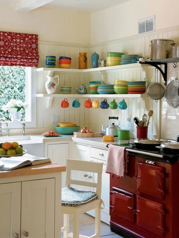 Интерьер маленькой кухни — 100 фото идей оформления дизайна на маленькой кухне #18