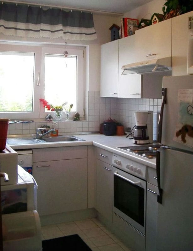 Интерьер маленькой кухни — 100 фото идей оформления дизайна на маленькой кухне #6