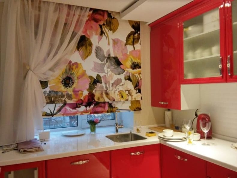Интерьер кухни 6 кв. м. — лучшие идеи, фото новинки, секреты оформления красивого дизайна маленькой кухни #44