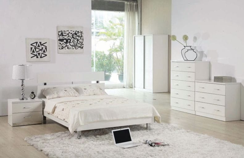 Белая спальня — стильный и комфортный дизайн спальной комнаты (120 фото) #51