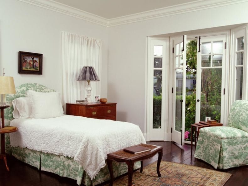 Белая спальня — стильный и комфортный дизайн спальной комнаты (120 фото) #71