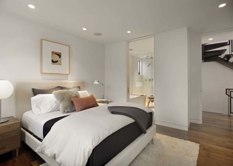 Белая спальня — стильный и комфортный дизайн спальной комнаты (120 фото) #88