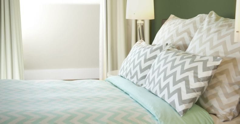Белая спальня — стильный и комфортный дизайн спальной комнаты (120 фото) #31