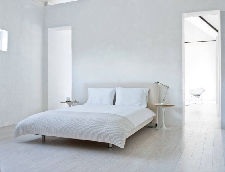 Белая спальня — стильный и комфортный дизайн спальной комнаты (120 фото) #45