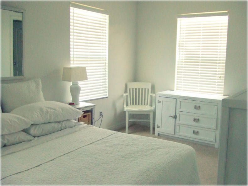 Белая спальня — стильный и комфортный дизайн спальной комнаты (120 фото) #144