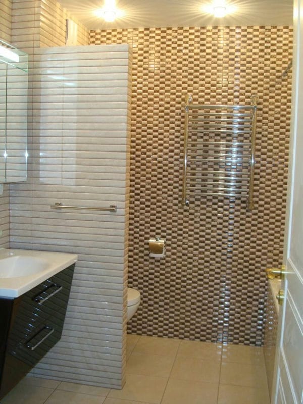 Ванная комната в хрущевке — фото лучших идей грамотного оформления интерьера ванной #29