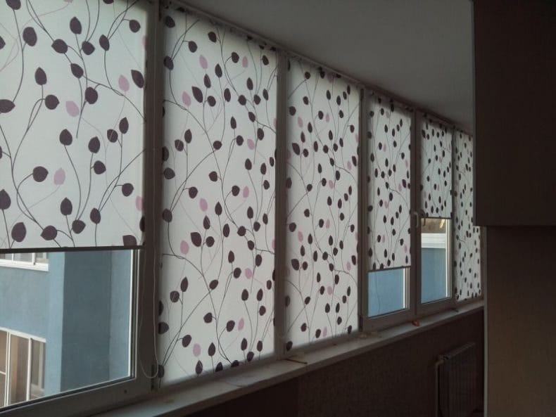 Рулонные шторы — 100 фото идей оформления рулонных штор в интерьере #32
