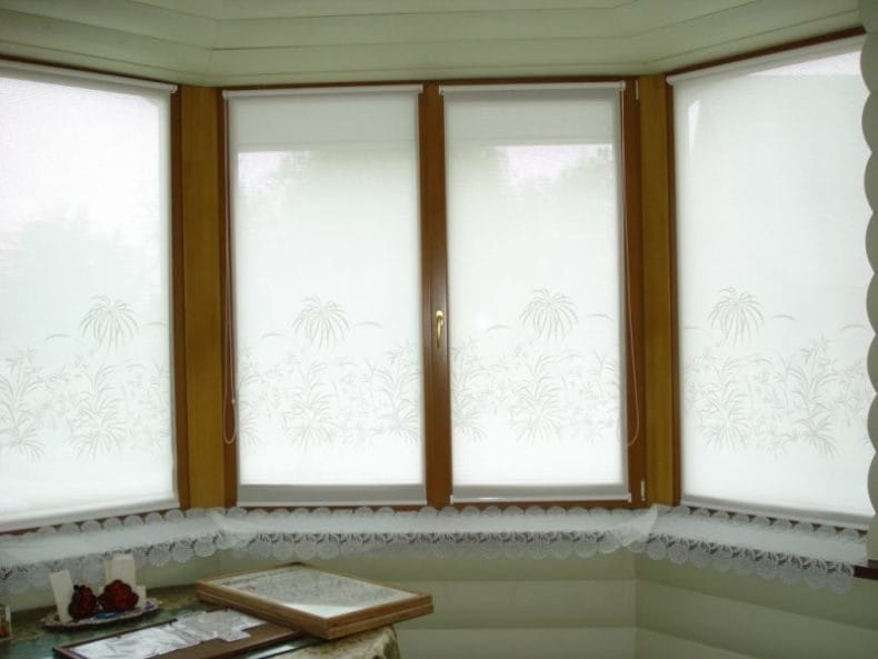 Рулонные шторы — 100 фото идей оформления рулонных штор в интерьере #36