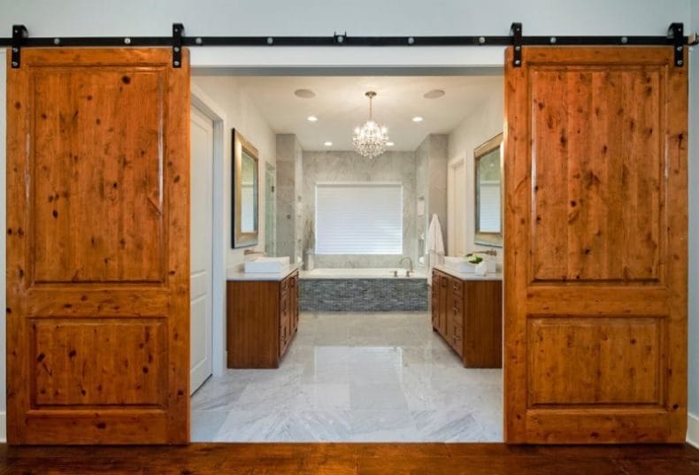 Двери для ванной — фото обзор, виды, характеристики, идеи правильно сочетания в интерьере #22
