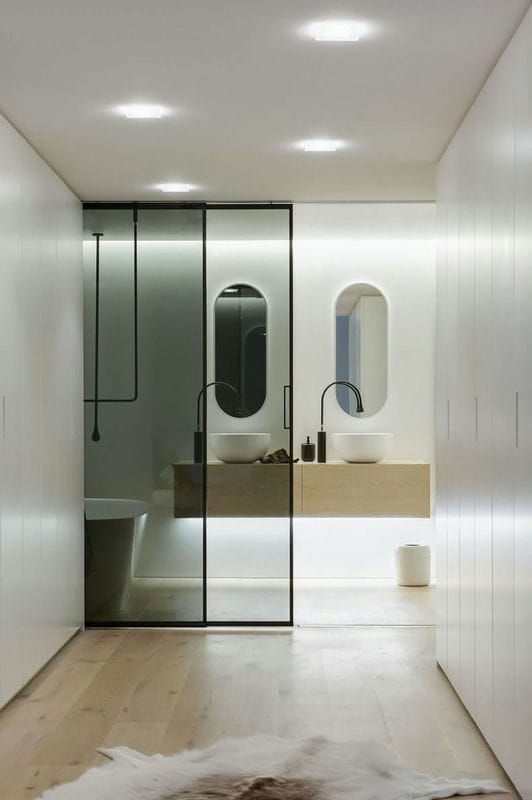 Двери для ванной — фото обзор, виды, характеристики, идеи правильно сочетания в интерьере #28