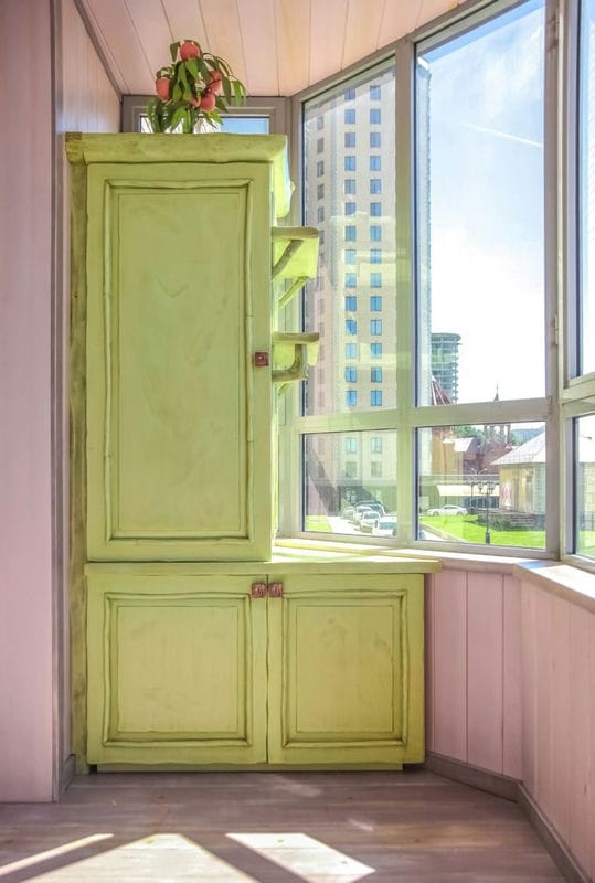 Шкаф на балкон — фото популярных новинок с ярким дизайном #48