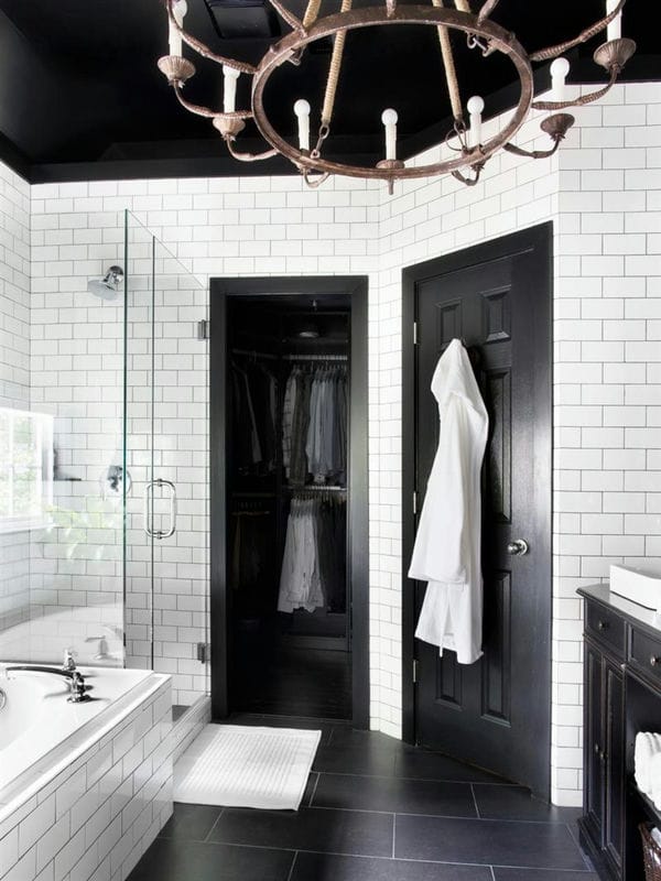 Черная ванная — фото как оформить стильный дизайн темного цвета для ванной комнтаы #63
